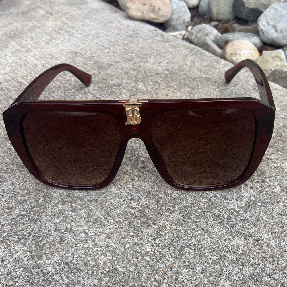 Burberry Brown Sunglasses with Gold and Red Accents - Picture 2 of 5